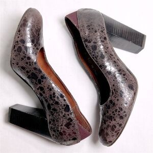 Donald Pliner Maroon Casey Eggshell Heels